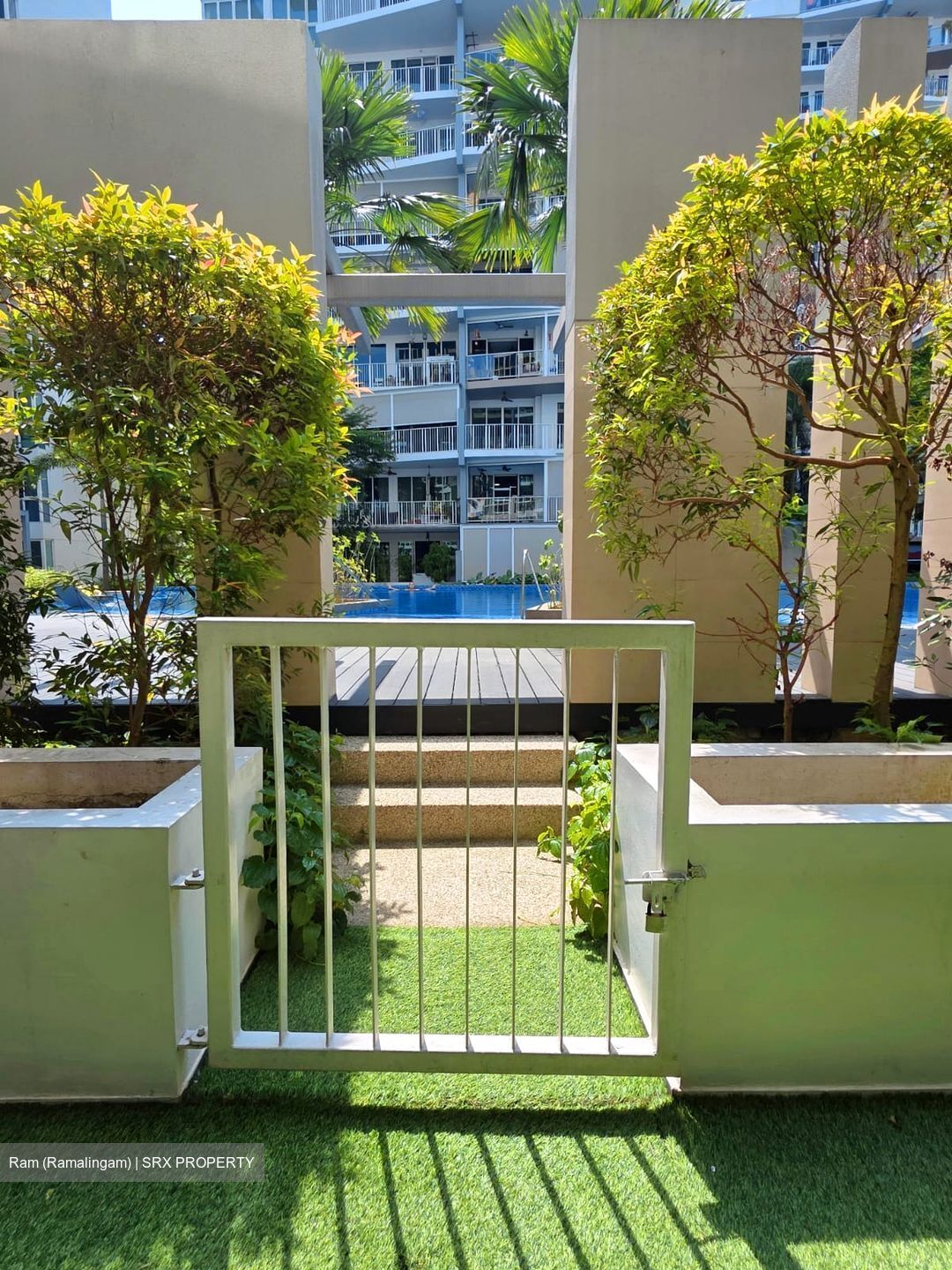 1 Canberra (D27), Condominium #580636331